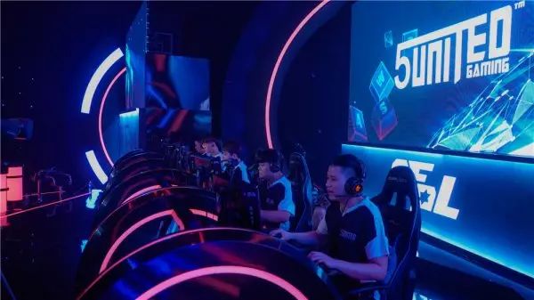 转会窗口的 转会窗口的